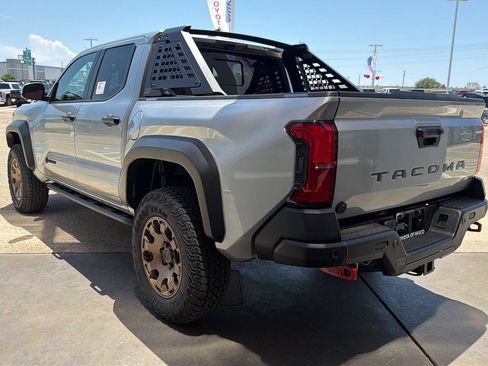 New 2026 Toyota Tacoma 4x4 Double Cab Hybrid image 4