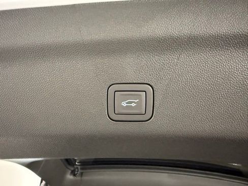 New 2026 Chevrolet Tahoe High Country image 9