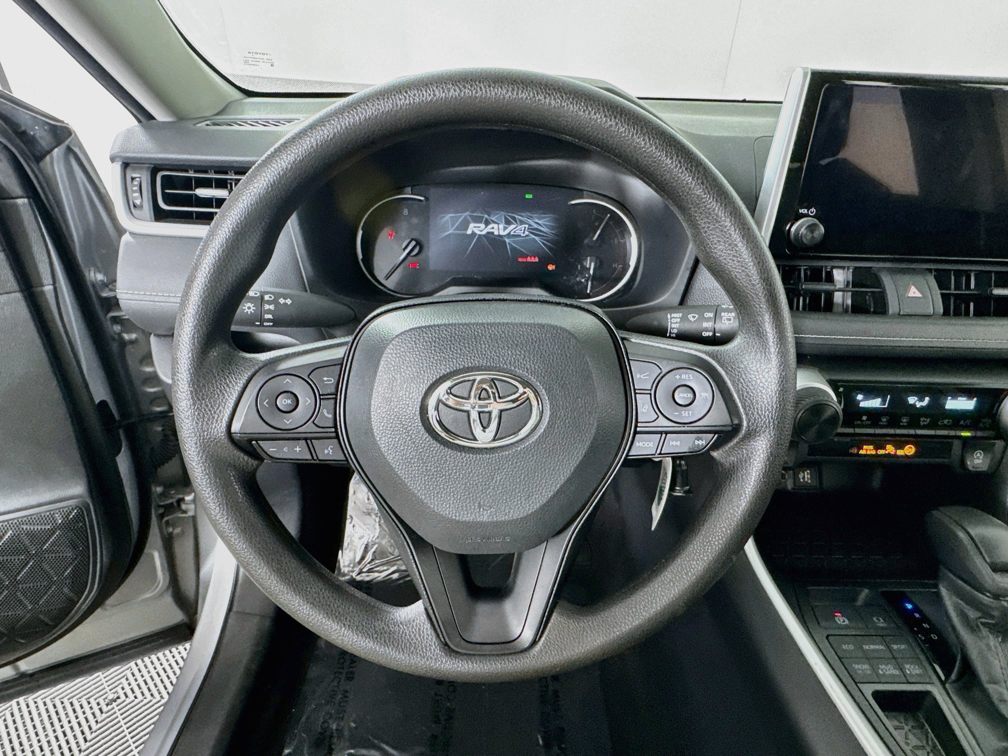Certified 2025 Toyota RAV4 LE AWD/4WD image 13