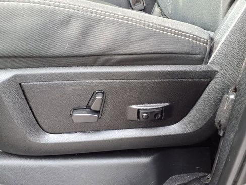 Used 2022 RAM 2500 Big Horn w/ Night Edition image 22