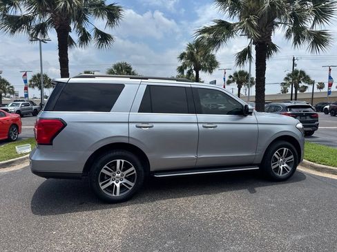 Used 2023 Ford Expedition XLT RWD image 5