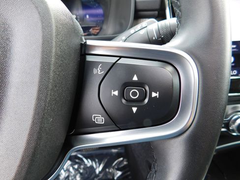 Used 2023 Volvo XC40 B5 Plus w/ Driver Assist Package AWD/4WD image 23