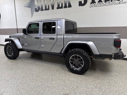 Used 2020 Jeep Gladiator Overland image 6