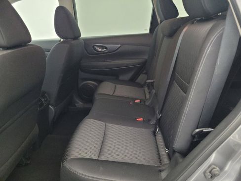 Used 2018 Nissan Rogue SV image 18