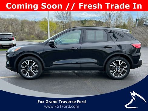 Certified 2022 Ford Escape SEL w/ SEL Stealth AWD Package image 40