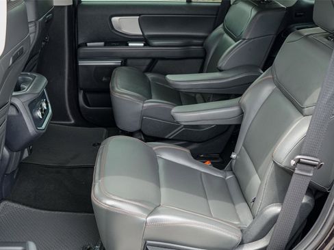 Certified 2025 Ford Expedition Active AWD/4WD image 22