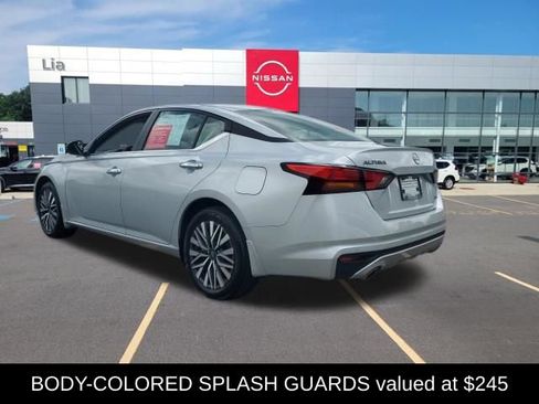 Certified 2024 Nissan Altima 2.5 SV w/ SV Premium Package AWD/4WD image 3
