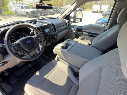 Used 2021 Ford F250 XL w/ Power Equipment Group AWD/4WD image 17