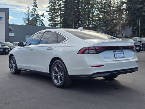 Certified 2023 Honda Accord EX image 16