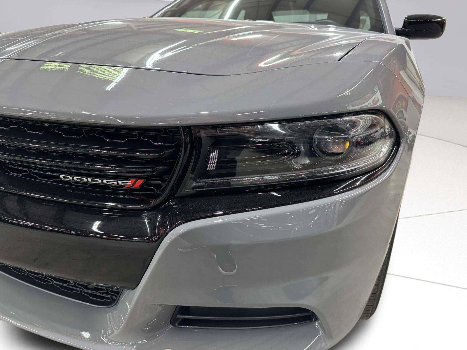 Used 2023 Dodge Charger SXT w/ Blacktop Package AWD/4WD image 11
