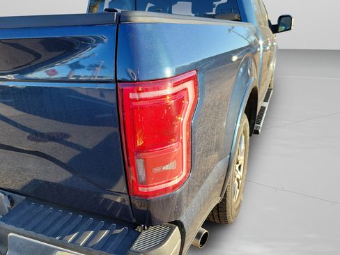 Used 2016 Ford F150 Lariat image 19