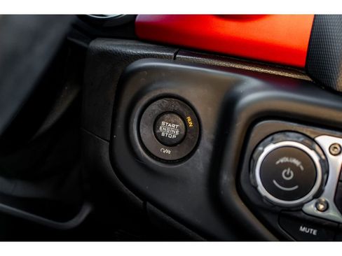 Used 2019 Jeep Wrangler Unlimited Rubicon w/ Dual Top Group image 37