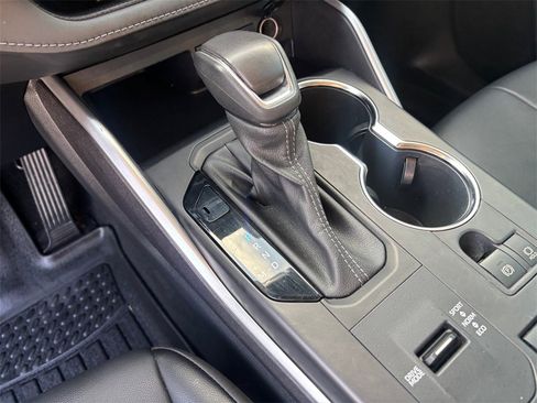 Used 2022 Toyota Highlander XLE image 20