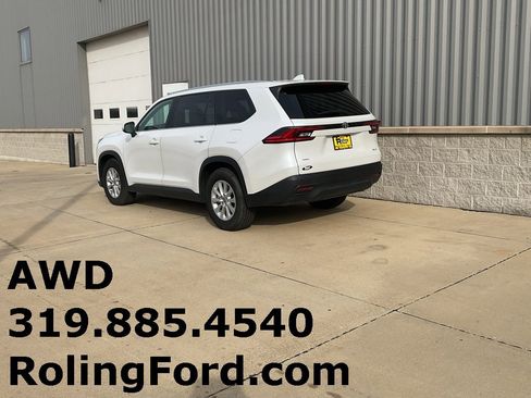 Used 2025 Toyota Grand Highlander AWD image 3