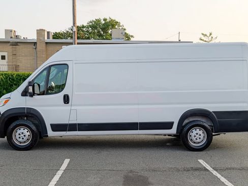Used 2023 RAM ProMaster 3500 w/ Driver Convenience Group FWD image 4