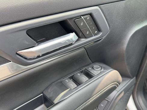 New 2027 GMC Terrain Elevation w/ Elevation Premium Package AWD/4WD image 13