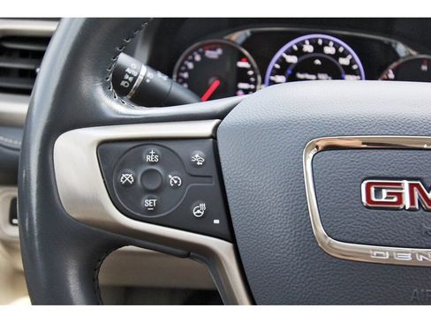 Used 2020 GMC Acadia Denali w/ Denali Ultimate Package AWD/4WD image 15