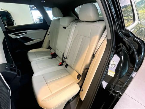 Used 2025 Audi Q5 Premium w/ Convenience Package AWD/4WD image 18