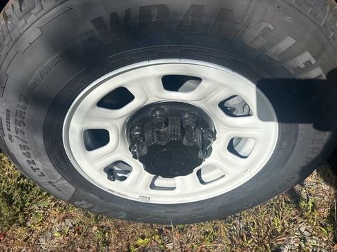 Used 2024 Chevrolet Brightdrop 400 w/ Commercial Equipment Package AWD/4WD image 7