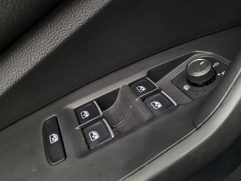 Used 2025 Volkswagen Jetta Sport FWD image 27