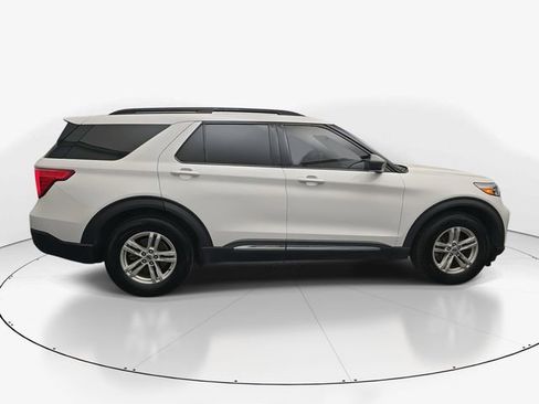 Used 2021 Ford Explorer XLT RWD image 12