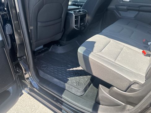 Used 2020 RAM 1500 Big Horn AWD/4WD image 18