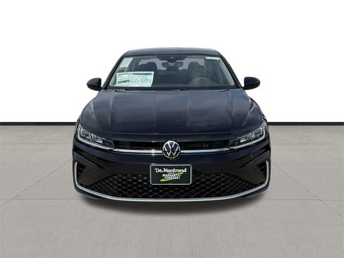 New 2026 Volkswagen Jetta SE image 2