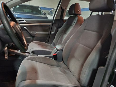 Used 2008 Volkswagen Rabbit S FWD image 16