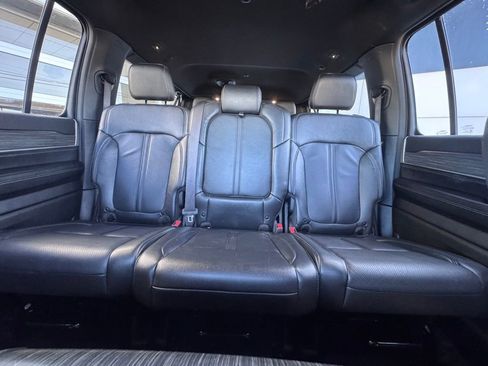 Used 2023 Jeep Wagoneer L Series II image 19