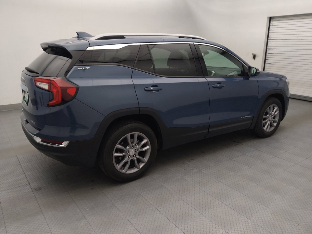 Used 2024 GMC Terrain SLT AWD/4WD image 10