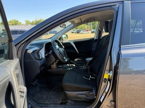 Used 2015 Toyota RAV4 LE FWD image 11