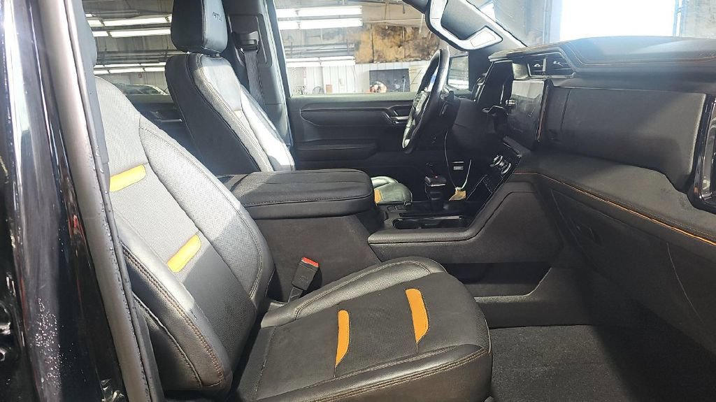 Used 2026 GMC Sierra 1500 AT4 AWD/4WD image 2