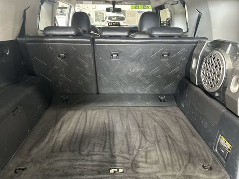 Used 2010 Toyota FJ Cruiser 4WD image 26