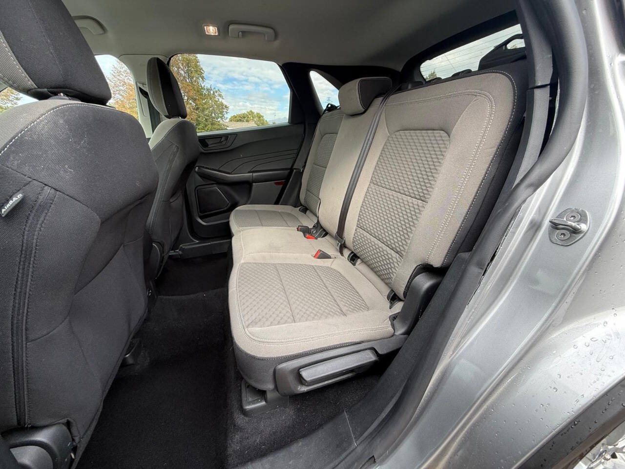 Used 2022 Ford Escape SE FWD image 11