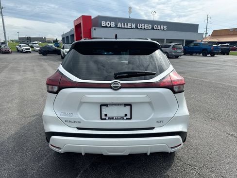Used 2023 Nissan Kicks SR w/ SR Premium Package FWD image 18