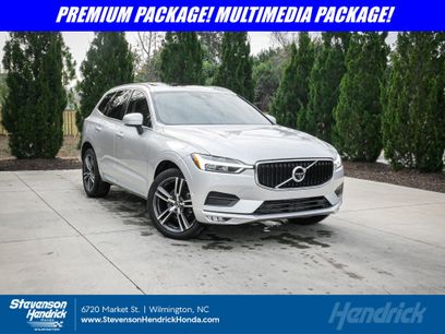 Used 2019 Volvo XC60 T5 Momentum w/ Multimedia Package