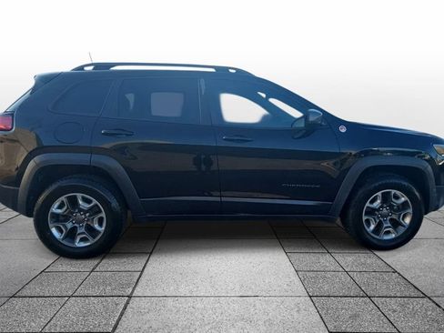 Used 2019 Jeep Cherokee Trailhawk w/ Comfort/Convenience Group AWD/4WD image 4