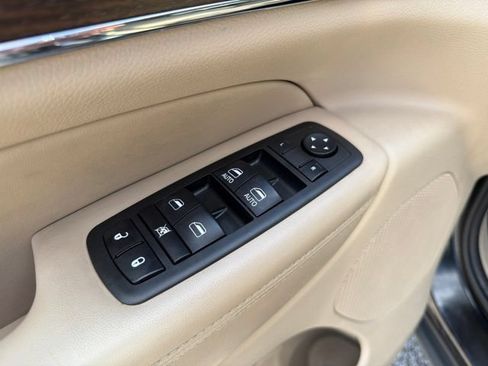 Used 2014 Jeep Grand Cherokee Limited AWD/4WD image 10