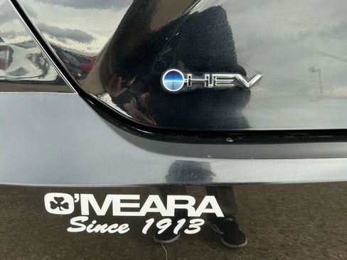 Used 2025 Toyota Camry SE image 21