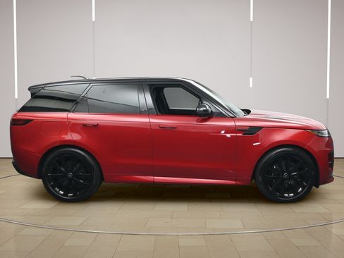 Used 2025 Land Rover Range Rover Sport Dynamic SE AWD/4WD image 19