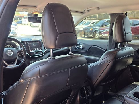 Used 2020 Jeep Cherokee Limited image 30