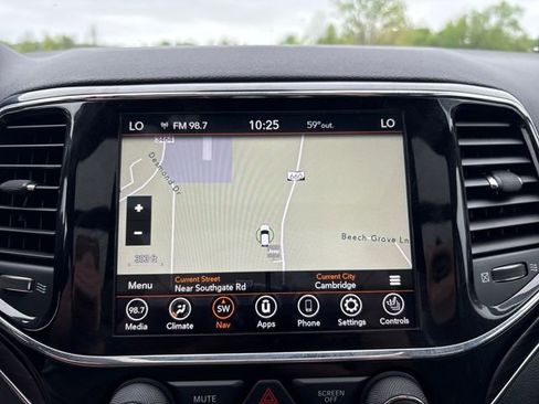 Used 2021 Jeep Grand Cherokee Limited w/ Sun & Sound Group AWD/4WD image 16