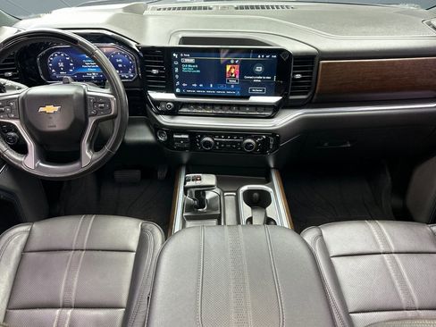 Used 2024 Chevrolet Silverado 1500 High Country w/ High Country Premium Package image 16