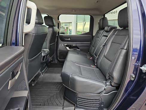 Used 2024 Toyota Tundra Limited image 9