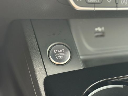Used 2023 Audi A4 2.0T Premium w/ Convenience Package image 27