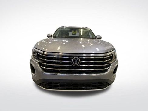 Used 2024 Volkswagen Atlas SE image 14