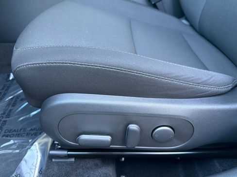 Used 2025 Hyundai Kona SEL FWD image 15