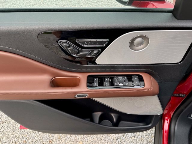 New 2026 Lincoln Aviator Reserve AWD/4WD image 18