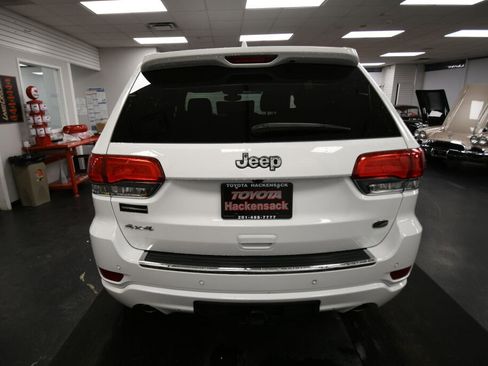 Used 2019 Jeep Grand Cherokee Overland image 6
