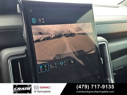 Used 2025 GMC Yukon Denali AWD/4WD image 18
